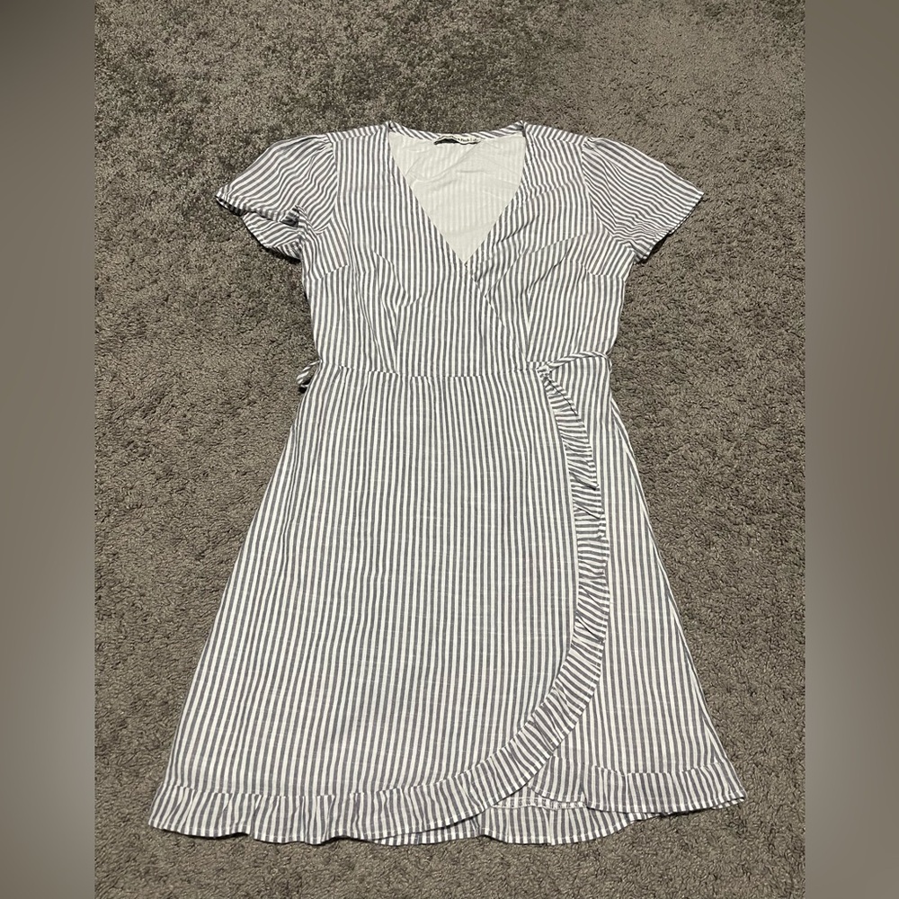 Abercrombie & Fitch Blue and White Striped Midi Dress